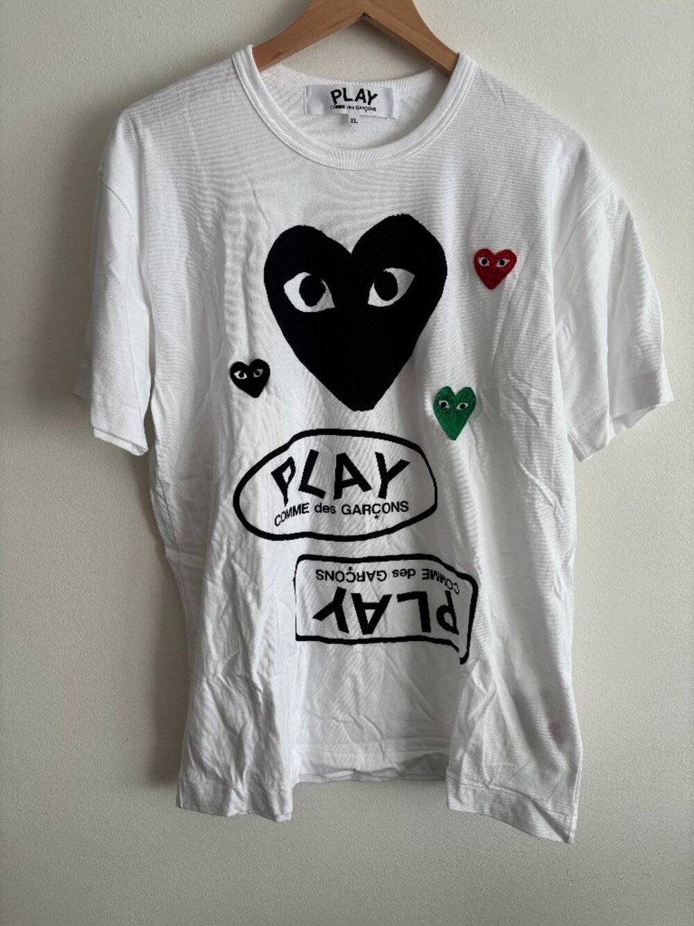 Comme Des Garcons CDG PLAY Heart Logo White Short Sleeve T-Shirt - Medium/Large